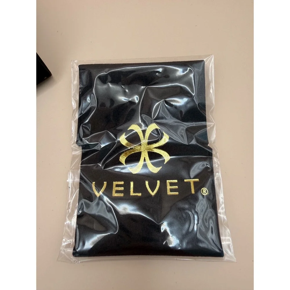 Velvet‎ Eyewear White Gold Aviator Sunglasses with Gradient Lenses and Case